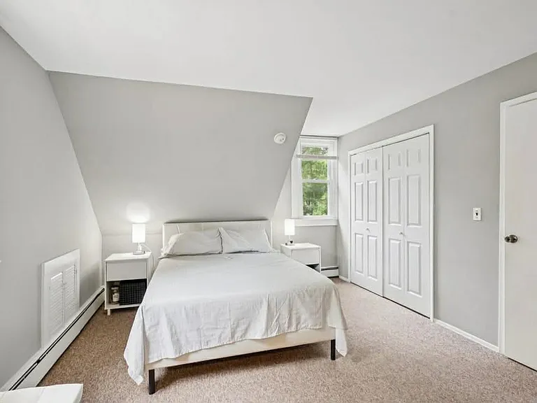 Poplar Ave — Photo 2