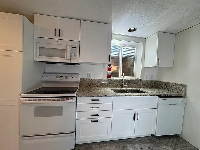 1515 N 1880 W — Photo 13