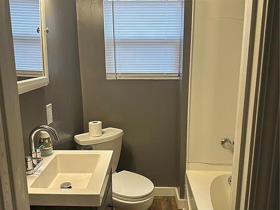 5th image of 8510 Grandview Ln