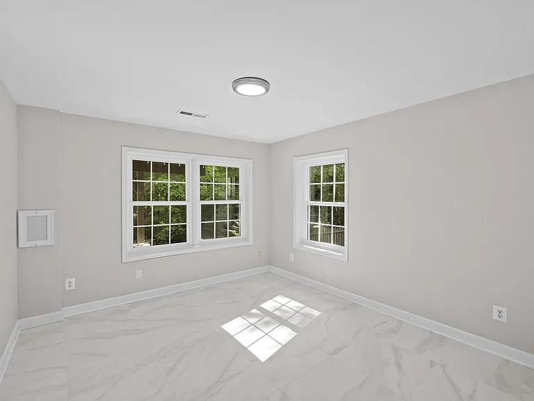 6609 Heidi Ct — Photo 57