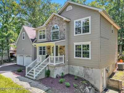 1217 Kensington Dr, East Stroudsburg, PA, 18301