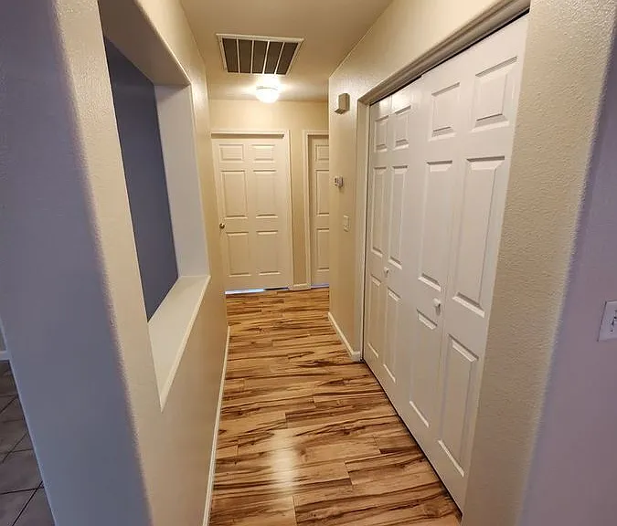 4025 Kings Row — Photo 10