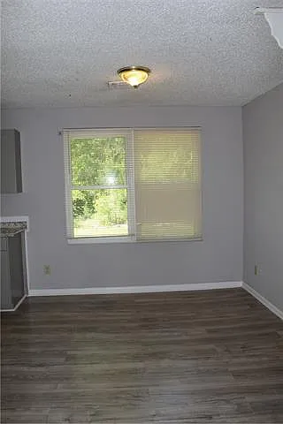 112 Mallard Dr — Photo 9