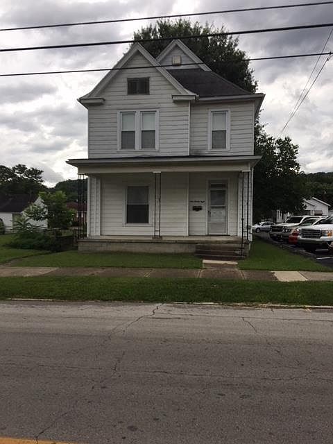 1st image of 928 E 2nd St