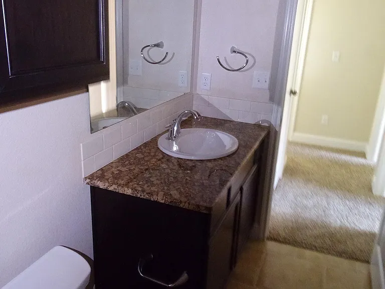 11107 Everett Ave — Photo 23