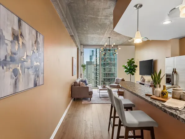 415 Church St APT 1808, Nashville, TN 37219