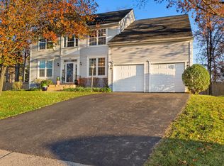 8245 Katie Lynn Ct, Gainesville, VA 20155
