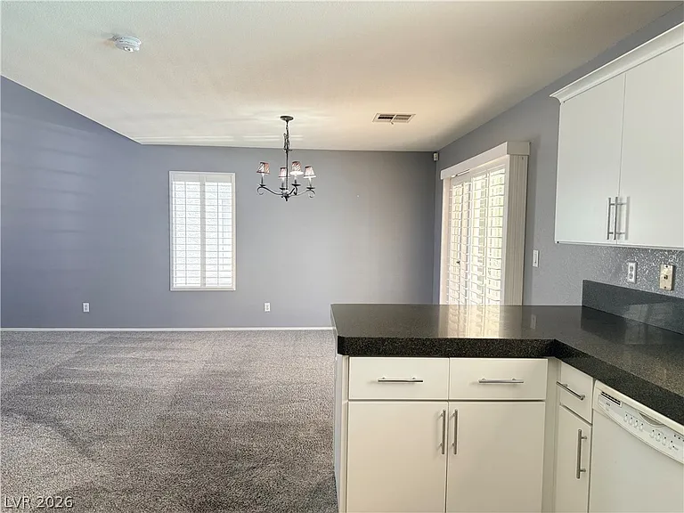1429 Still Creek Ave — Photo 14