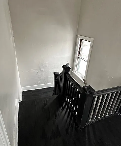 2427 Ford St — Photo 3