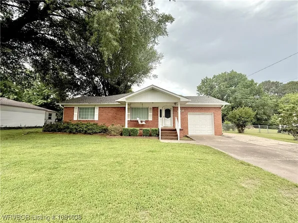 2305 N 52nd St, Fort Smith, AR 72904
