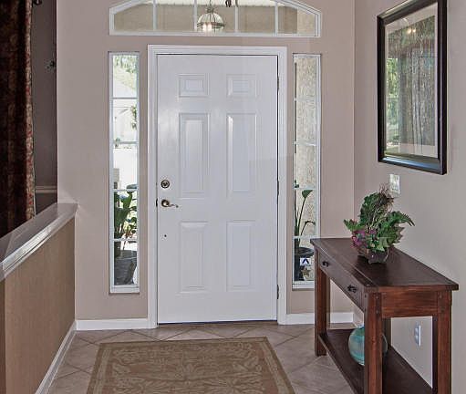 5th image of 894 Garrison Dr