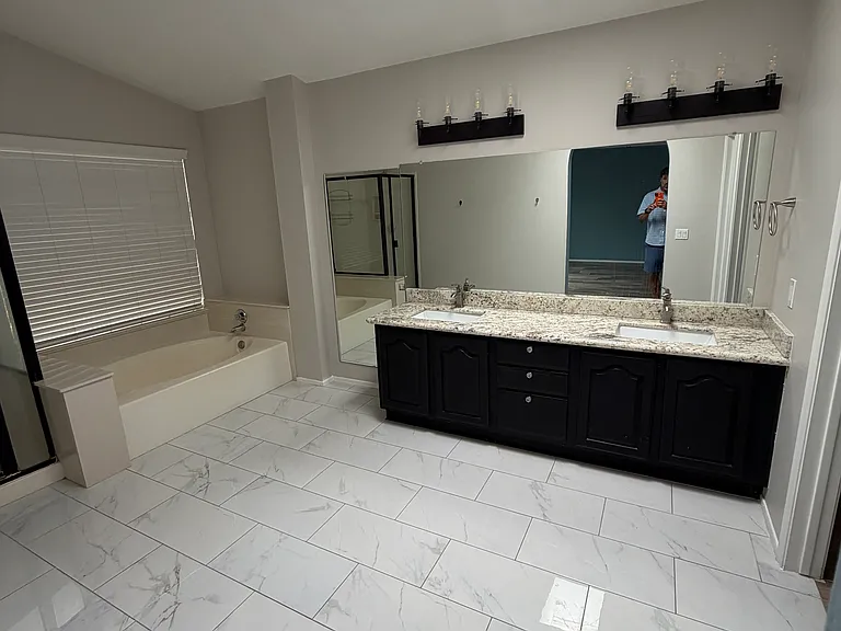 9011 E Sharon Dr — Photo 20