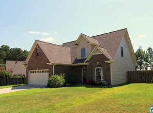 230 Oak Leaf Cir, Pell City, AL 35125