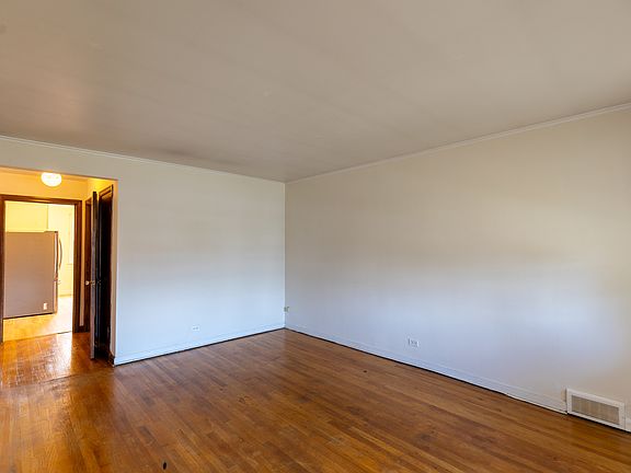 5th image of 2433 S Keystone Ave