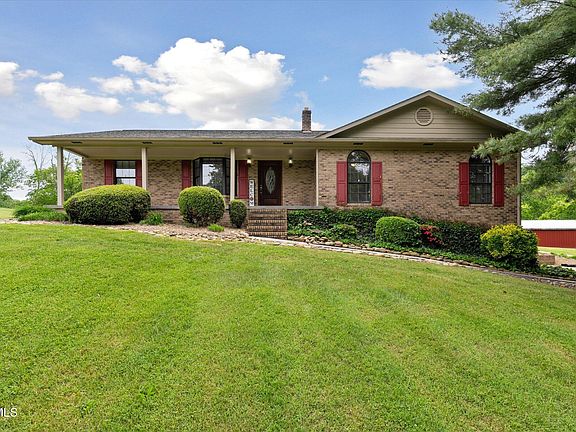 2nd image of 3263 Cherokee Dr