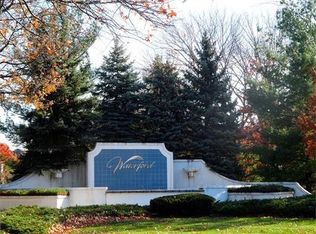 526 Waterford Dr #526, Edison, NJ 08817