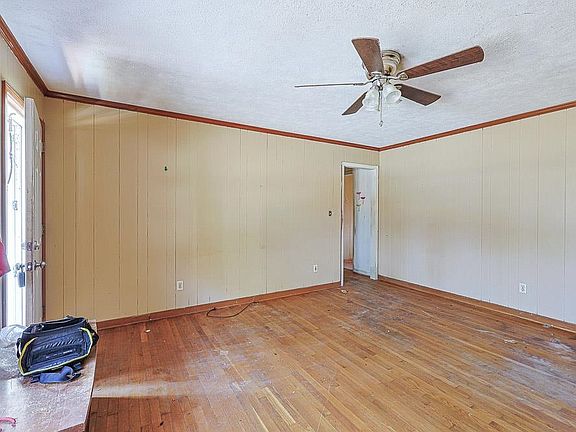 4th image of 1129 9th Ave. S