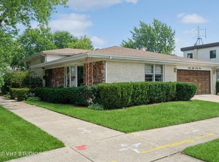 6845 N Algonquin Ave, Chicago, IL