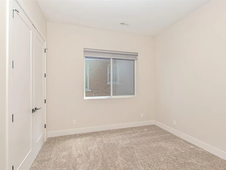 4530 Commonwealth St #1 — Photo 30
