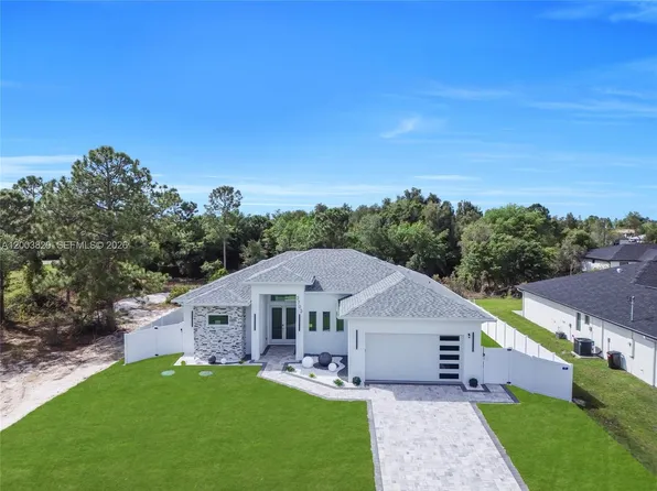 2703 34th St SW, Lehigh Acres, FL 33976