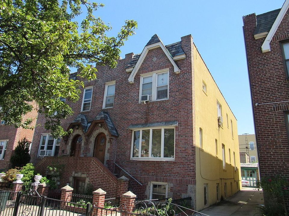 2nd image of 2133 Steinway St