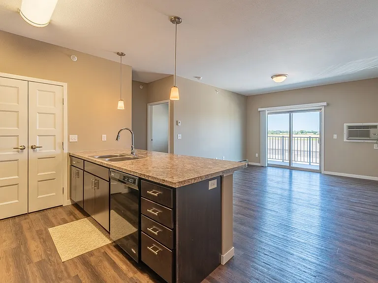 Latitude Apartments — Photo 12