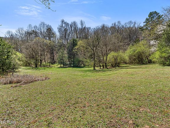 4th image of Montview Rd