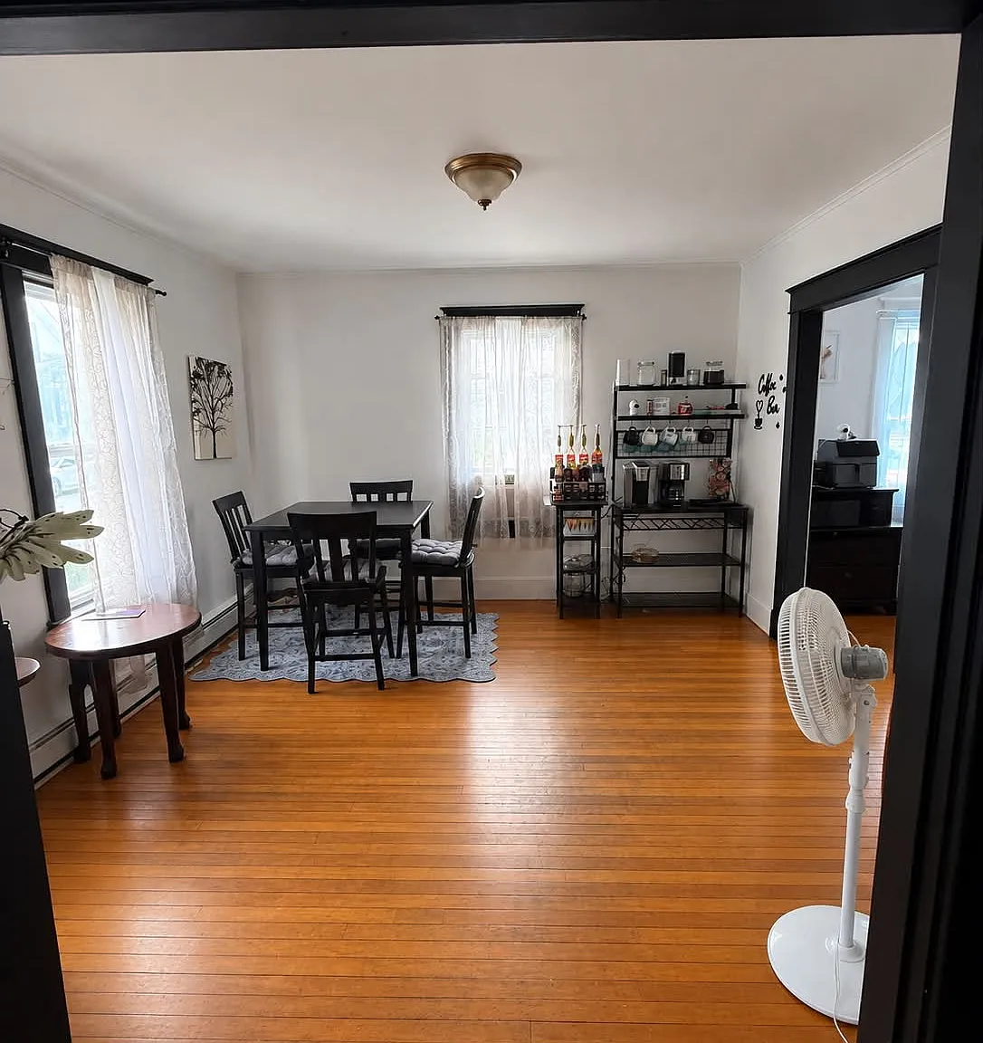 5 bed, 1800 sqft, $2,300 — Photo 4
