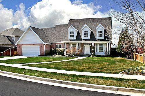 2nd image of 477 N Palisades Dr