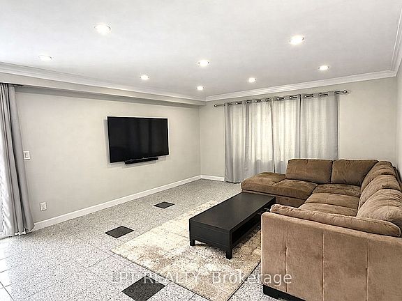 4th image of 5575 Halls Rd N