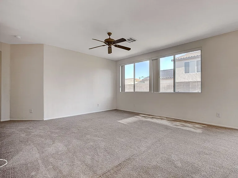 9215 Horseshoe Basin Ave — Photo 11