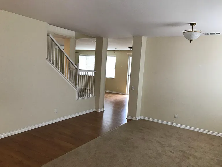38099 Floricita St — Photo 4