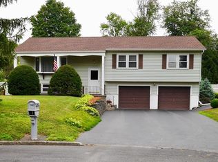 3 Countess Ct, Newburgh, NY 12550