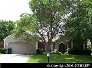 802 N Riverside Dr, Grapevine, TX 76051