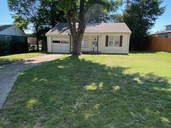 513 N 13th St, Ponca City, OK 74601