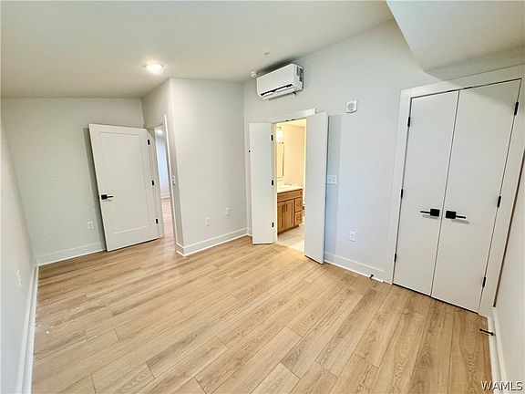 5th image of 219 Greensboro Ave #2204