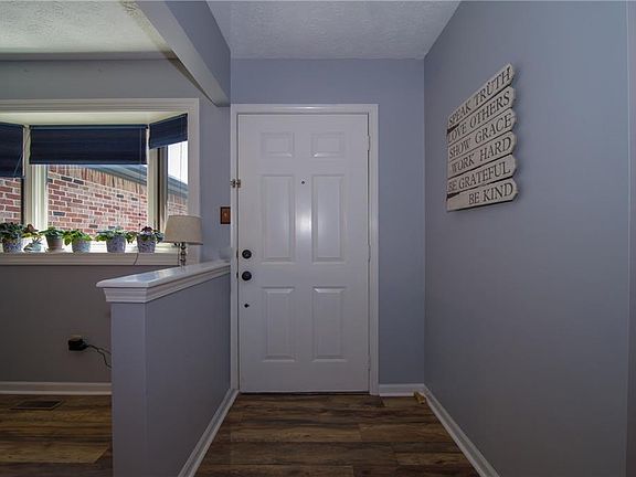 5th image of 1018 Kingsway Dr