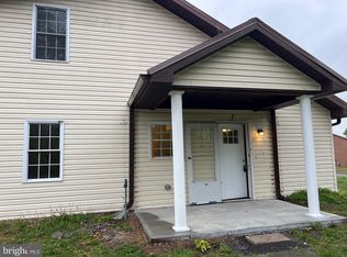 70 Briarwood Ln #4, Berkeley Springs, WV 25411