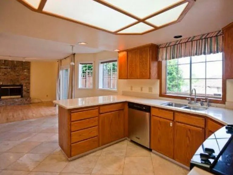 4470 NW Kahneeta Dr — Photo 3