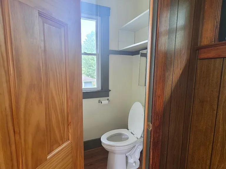 446 Earl Ave — Photo 10