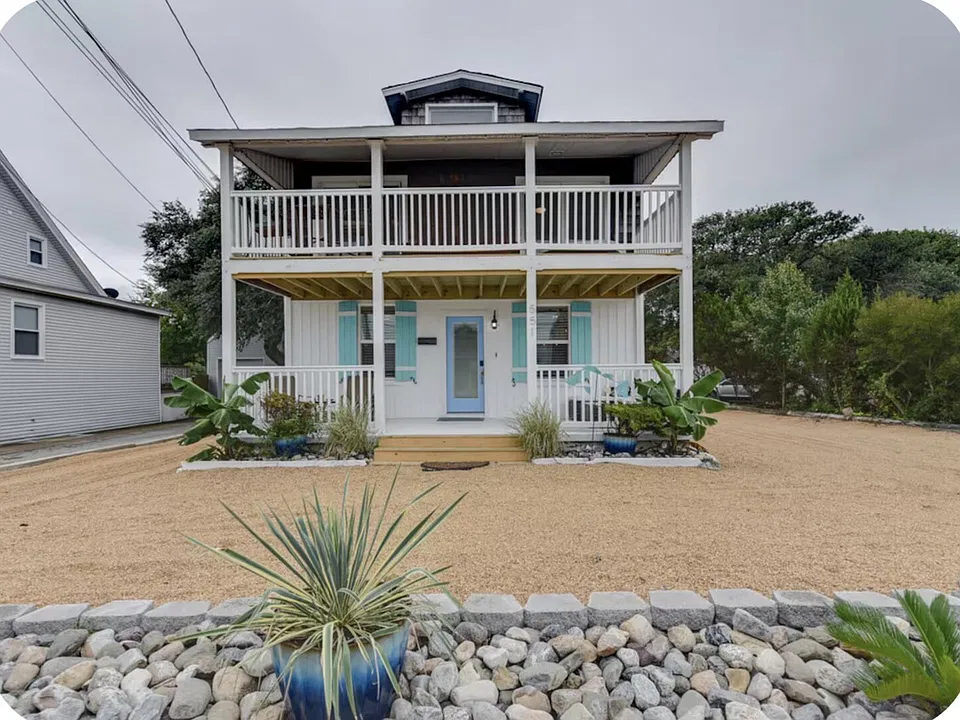 W Ocean View Ave