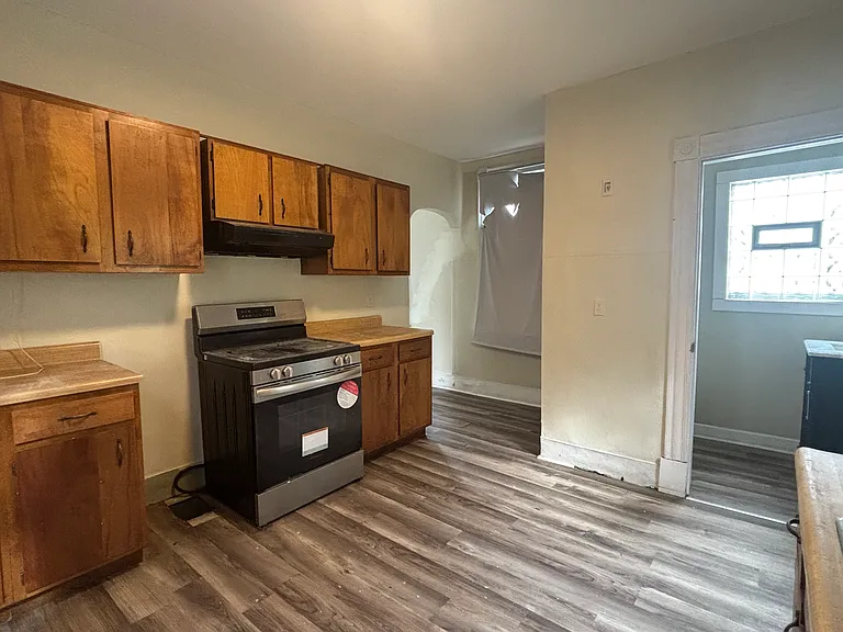 859 Lincoln Ave — Photo 9