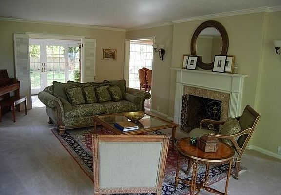 5th image of 1636 E Orchard Dr