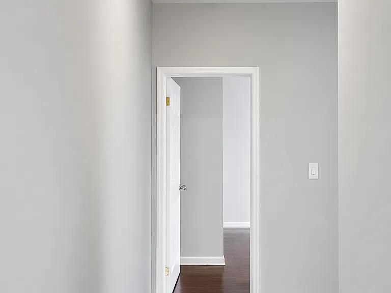 437 Kennedy Blvd #24 — Photo 4