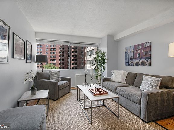 3rd image of 4515 Willard Ave APT 1117S
