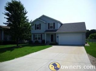 1226 N Country Ln, Peoria, IL 61604