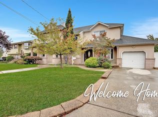 60 Crampton Ave, Woodbridge, NJ 07095