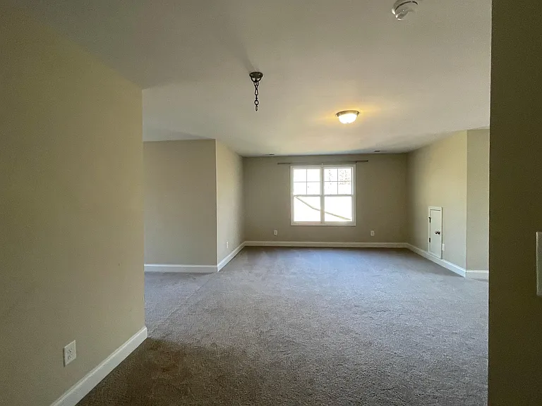 2764 Rivercliff Rd — Photo 5