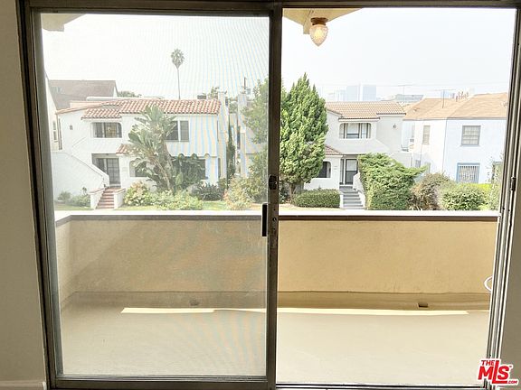 5th image of 1444 S Canfield Ave #6