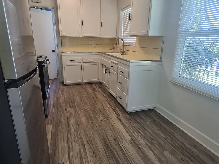 7357 Forest Ave — Photo 5